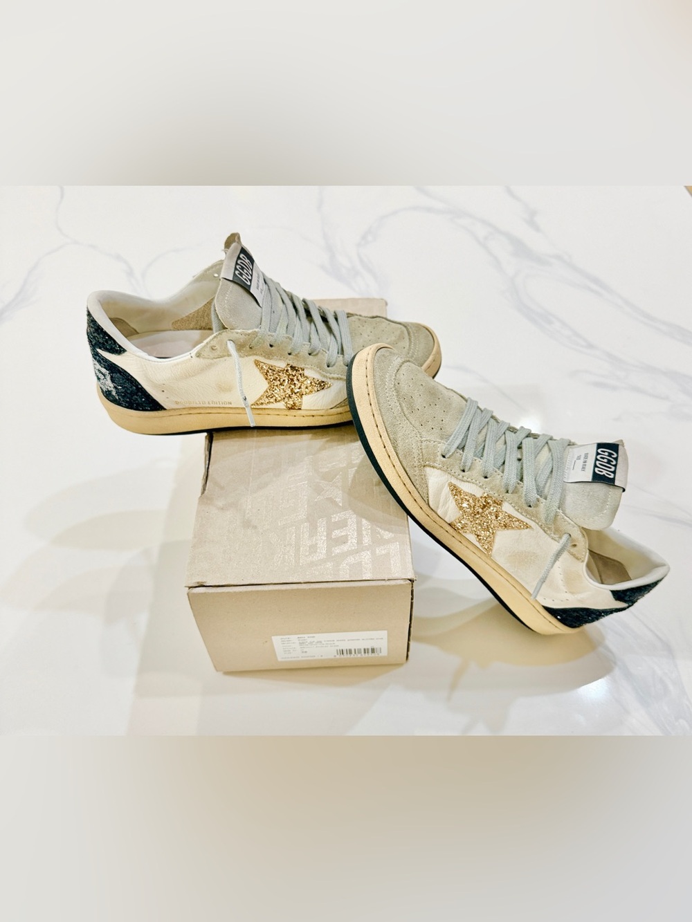 Golden Goose
Ball Star LTD nappa leather and suede, glitter star, black heel tab